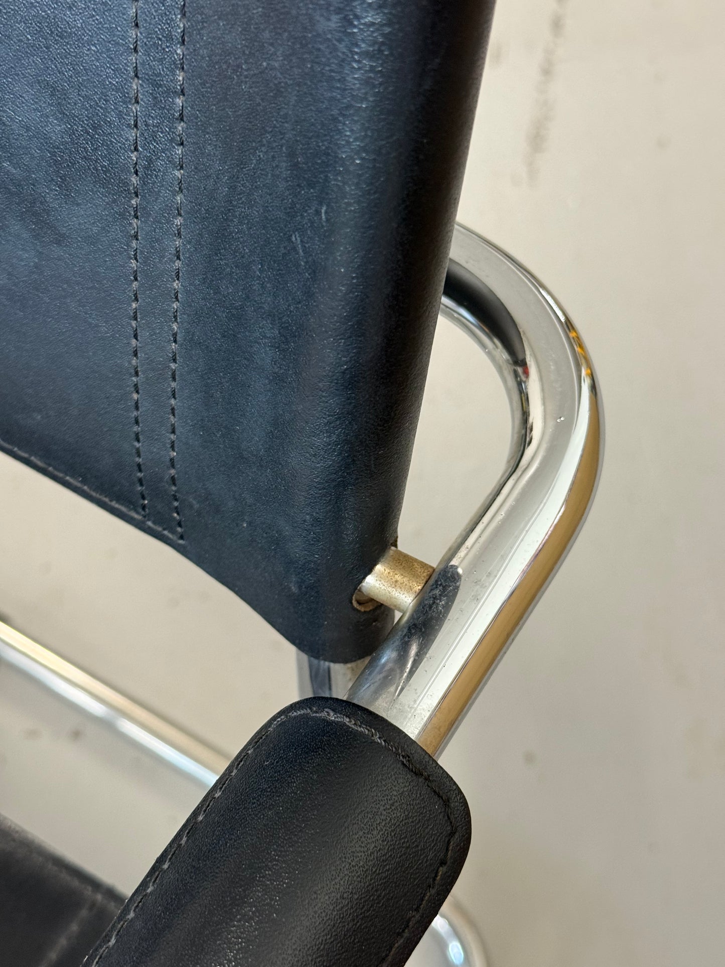 Bauhaus Style Cantilever Armchair