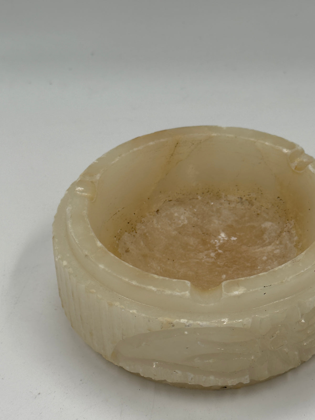 Carved Alabaster Ashtray with Fluted Sides and Foliate Band