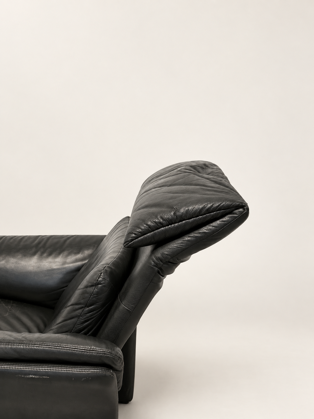 ERPO Green Leather Recliner