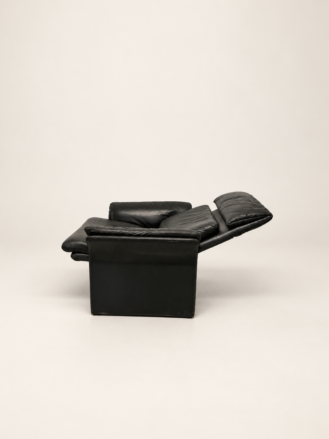 ERPO Green Leather Recliner