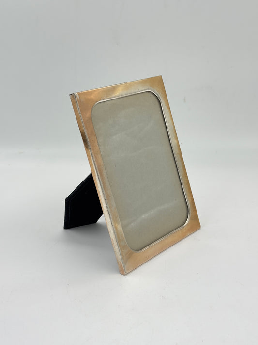 Silver-Plated Rounded Frame
