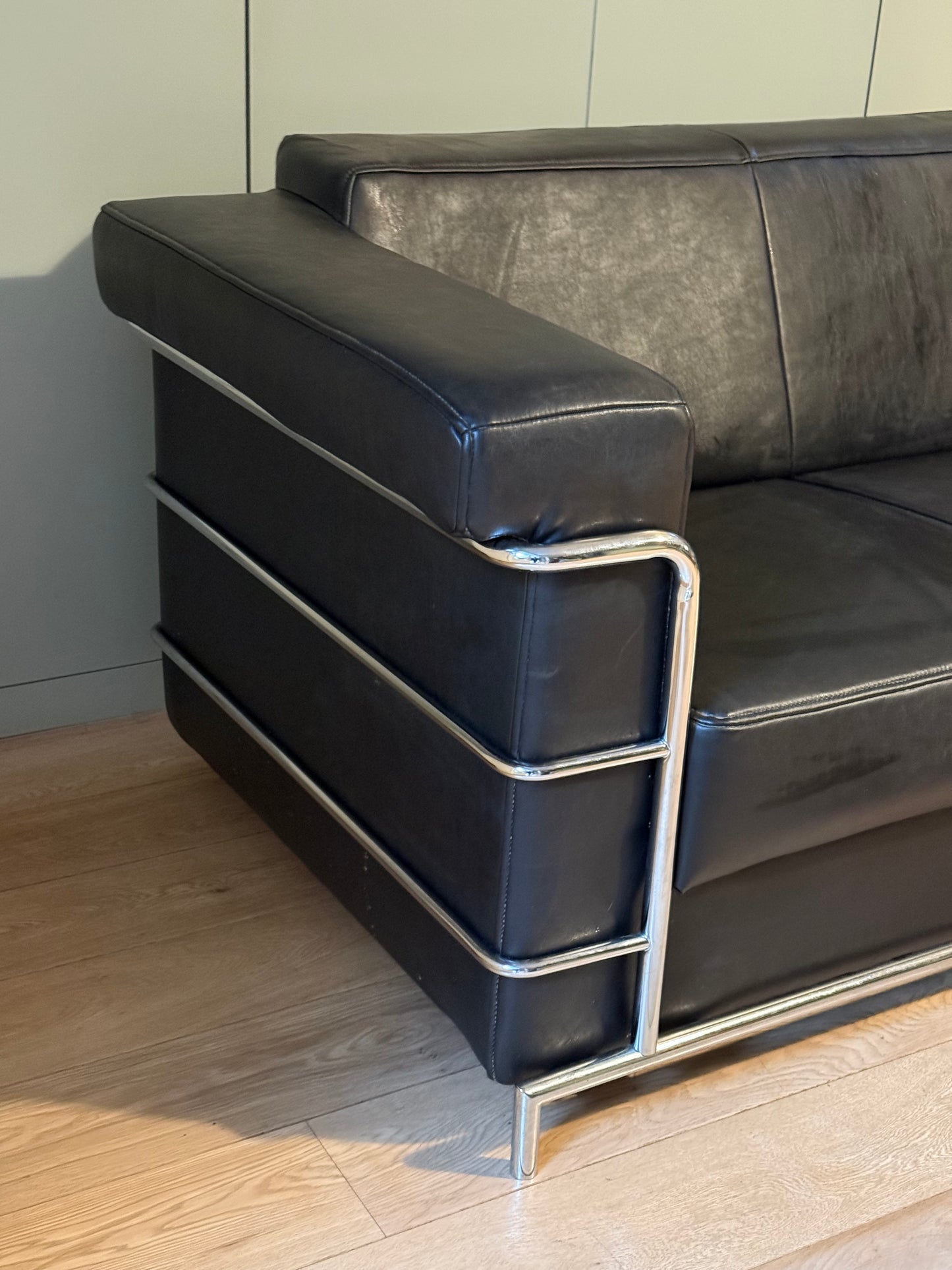 Corbusier Style 2-Seat Sofa Black Leather & Chrome