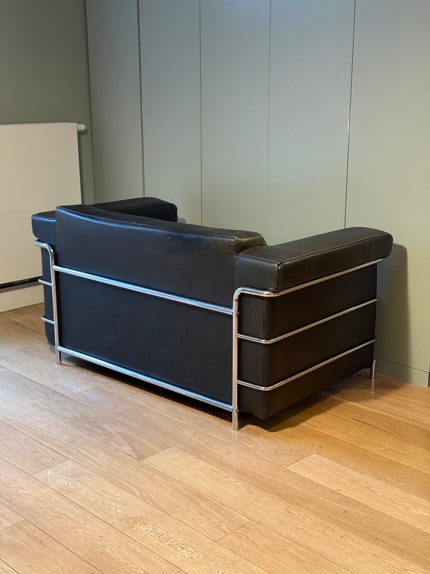 Corbusier Style 2-Seat Sofa Black Leather & Chrome