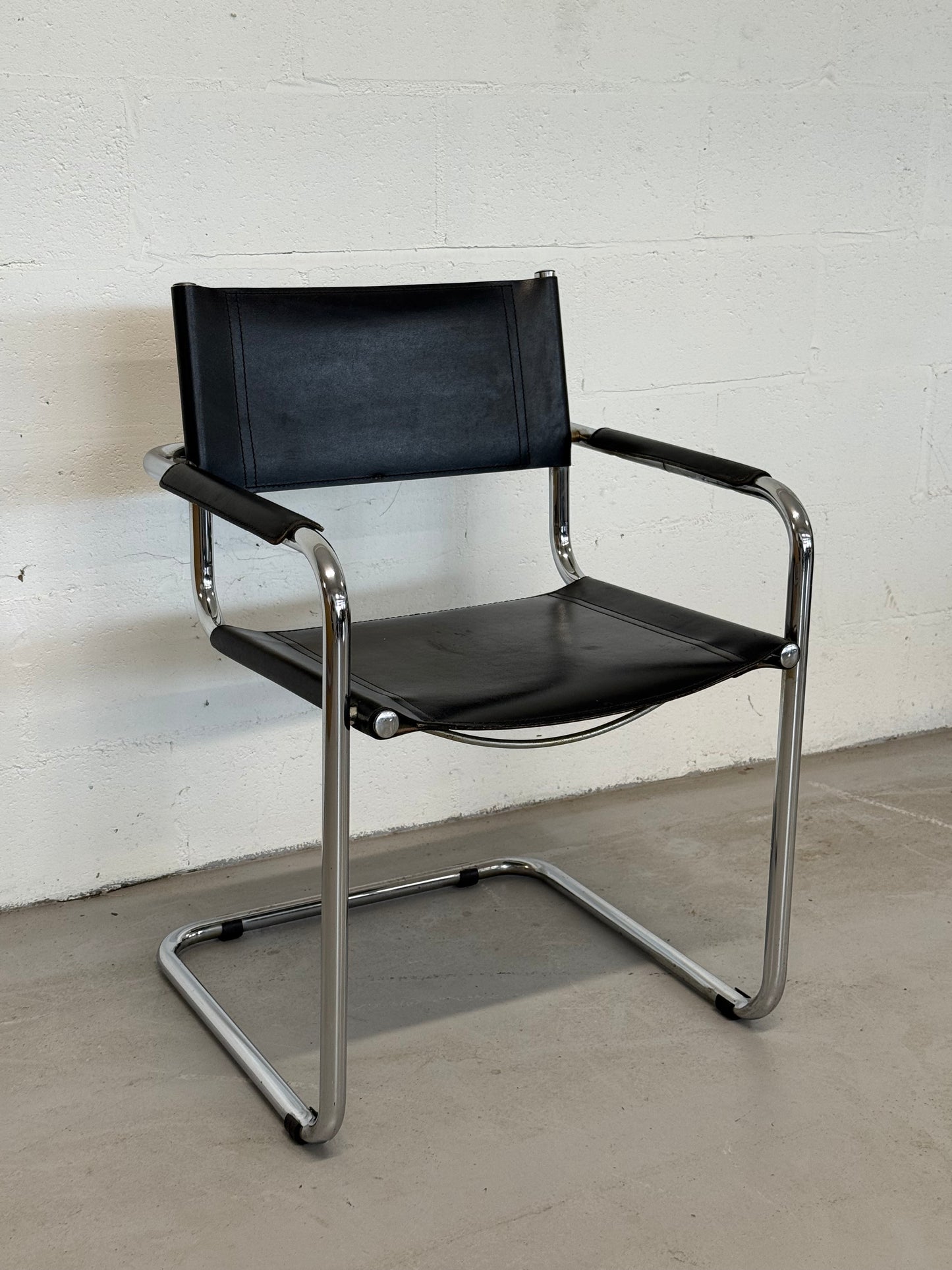 Bauhaus Style Cantilever Armchair