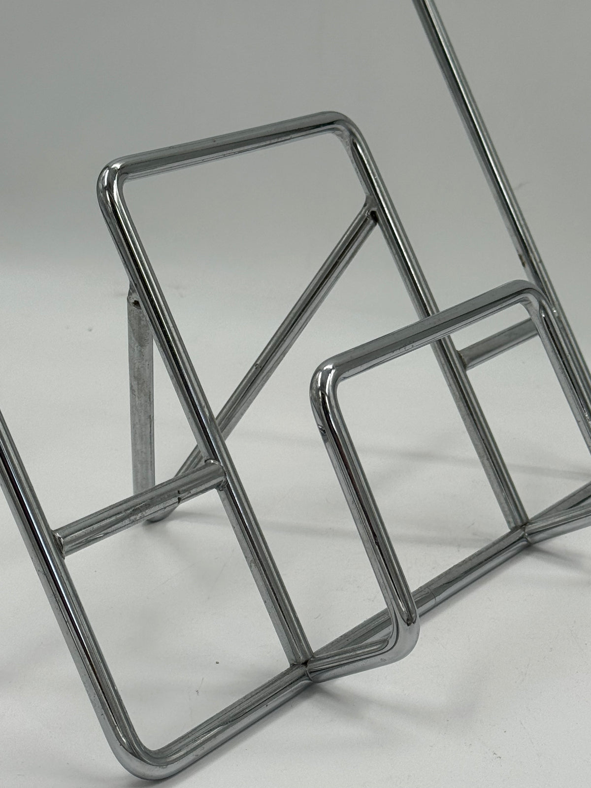 Vintage Chrome Tubular Magazine Rack, Zigzag Design