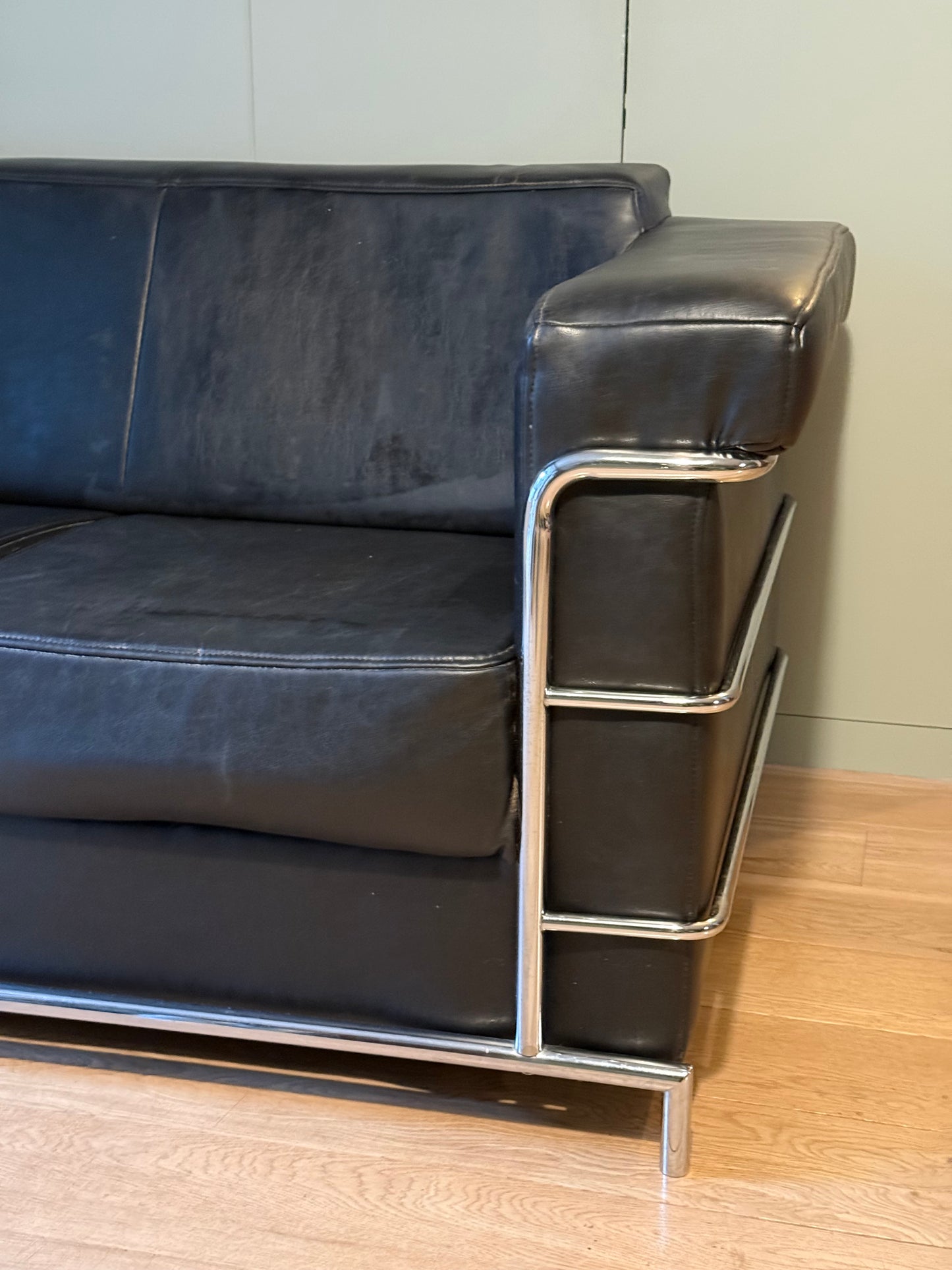 Corbusier Style 2-Seat Sofa Black Leather & Chrome