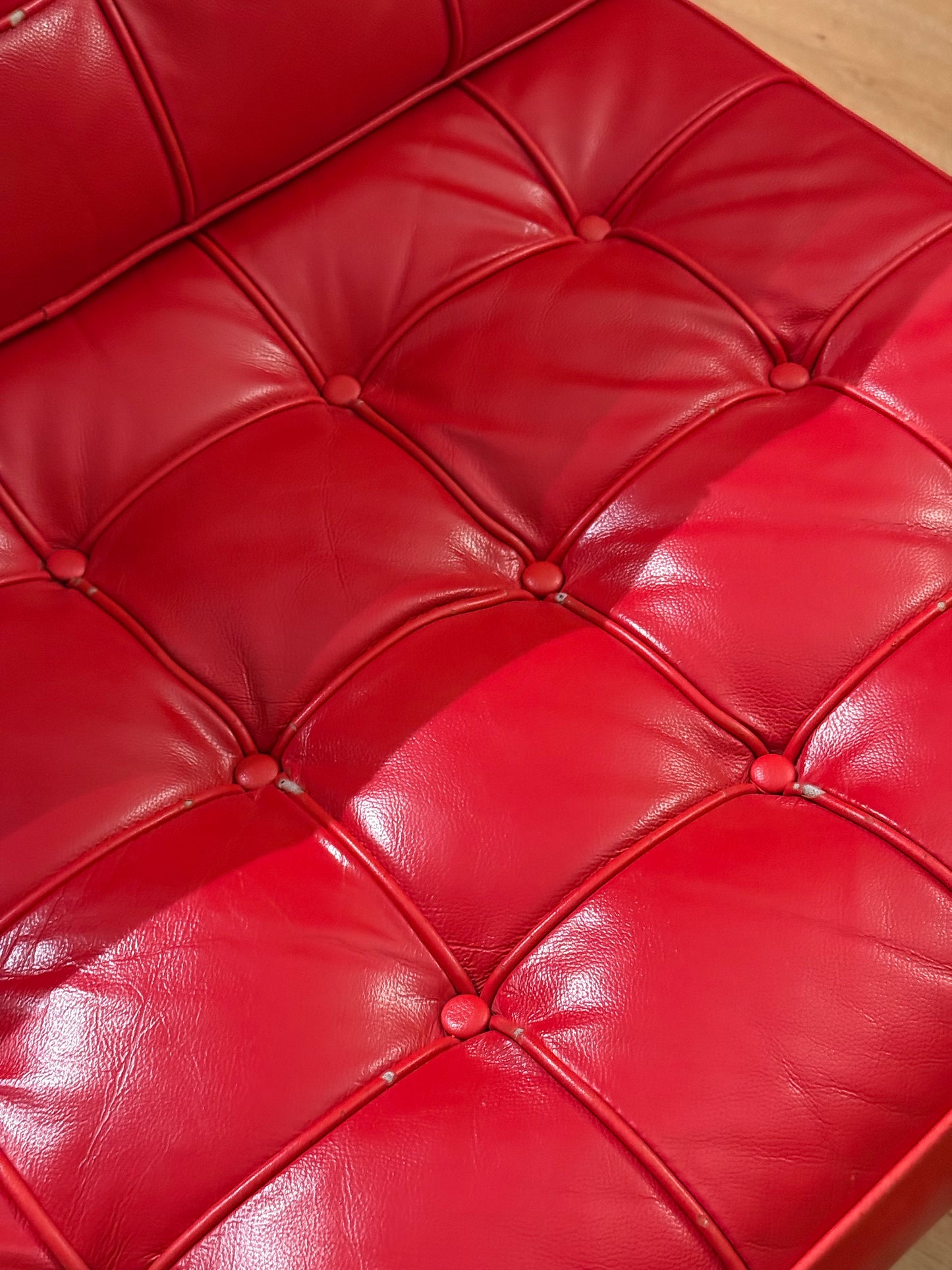 Leolux Barcelona Style Lounge Chair