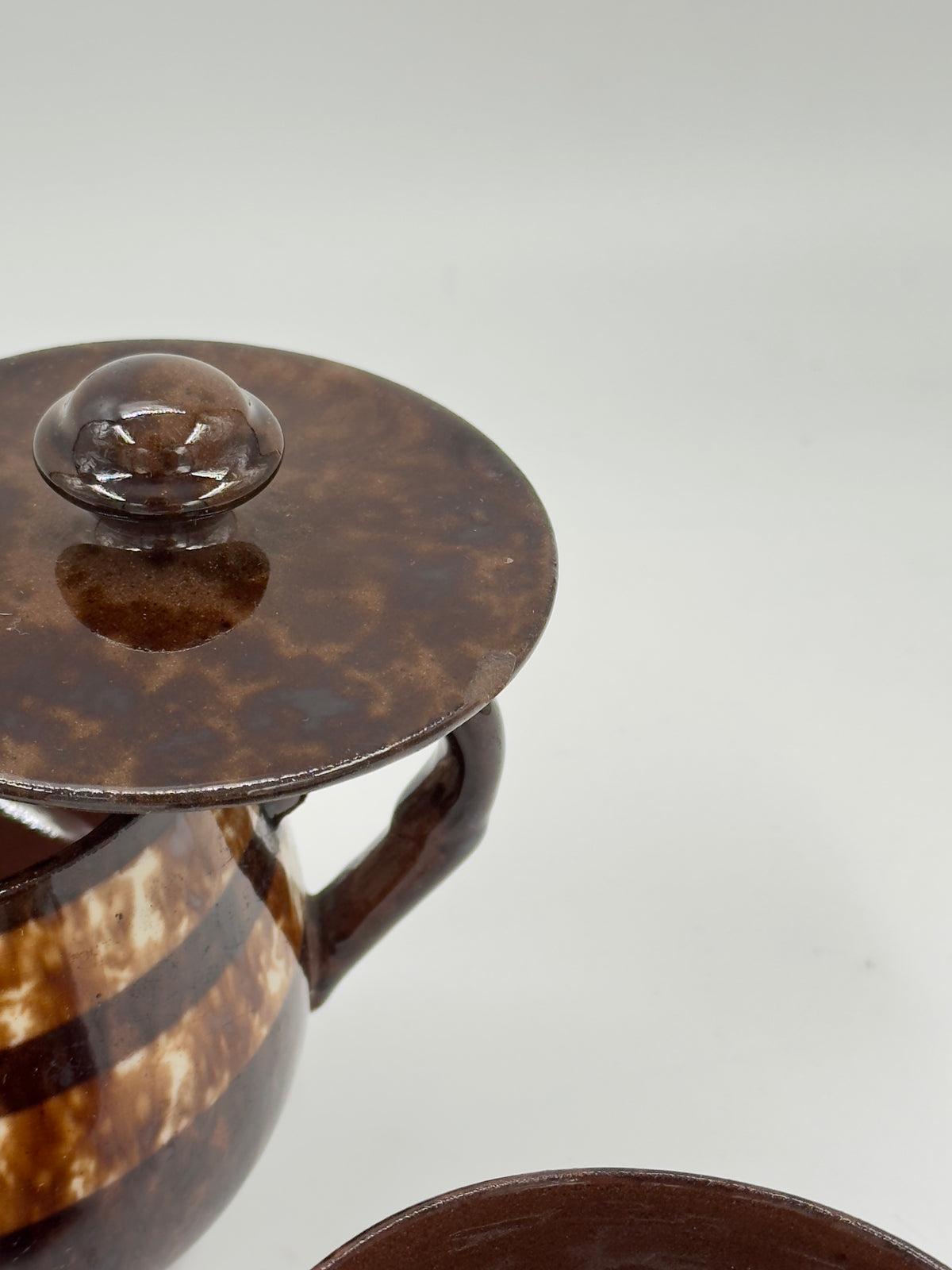 Vintage Tortoiseshell-Glaze Ceramic Sugar Bowl and Cups Set