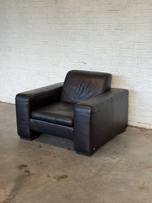 Natuzzi Lounge Armchair in Dark Brown Leather — Italian Design