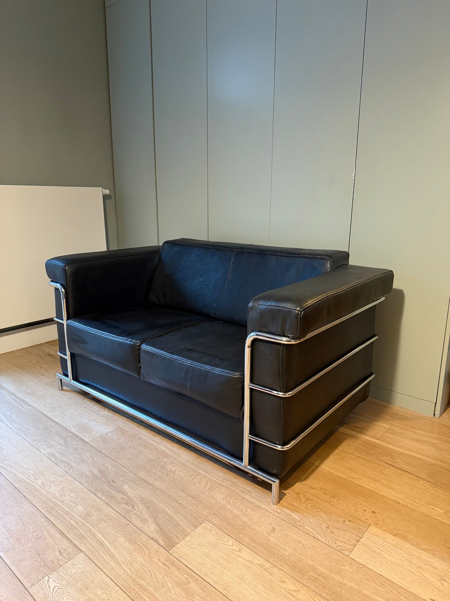 Corbusier Style 2-Seat Sofa Black Leather & Chrome