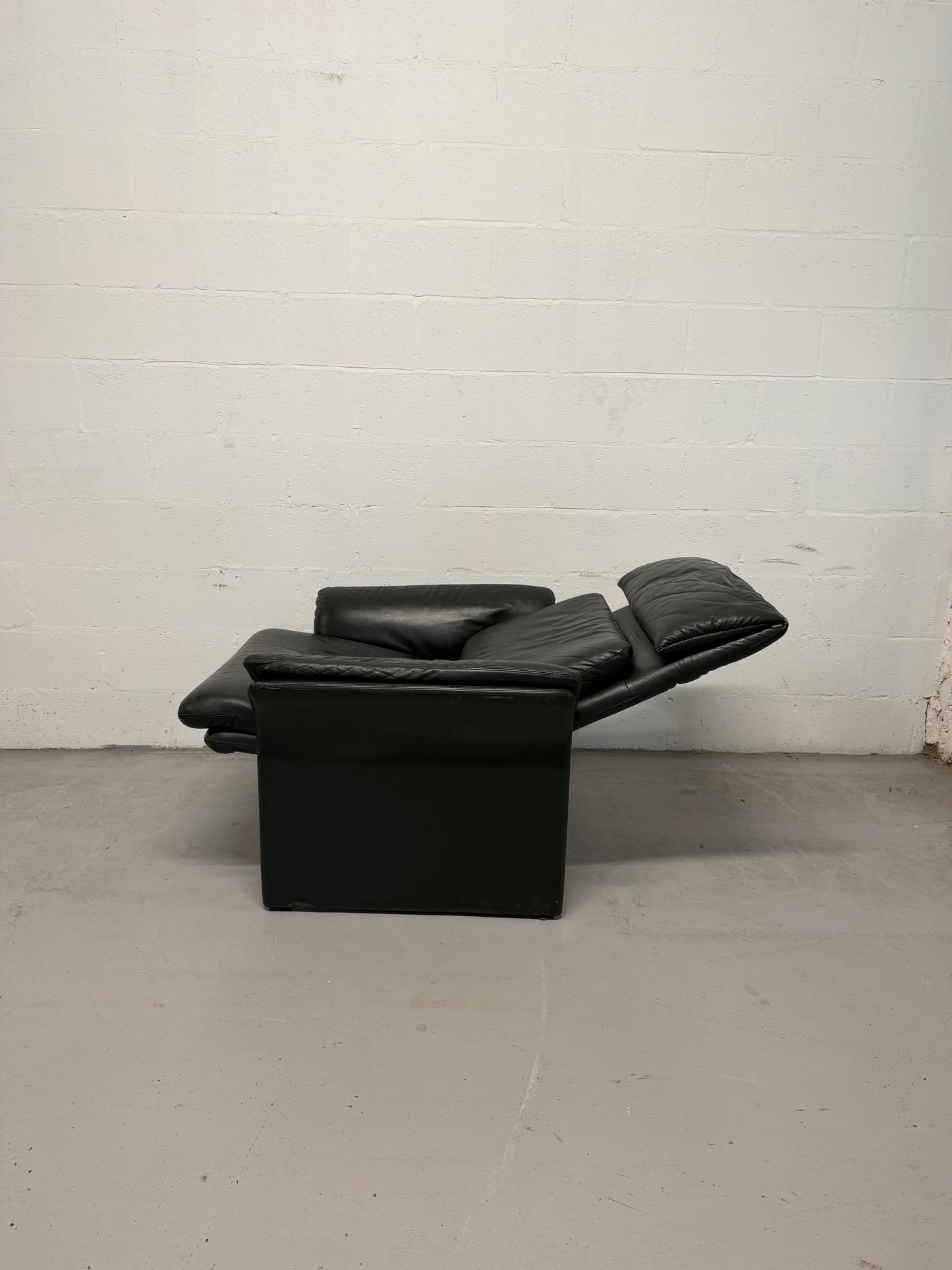 ERPO Vintage Pine Green Leather Reclining Armchair