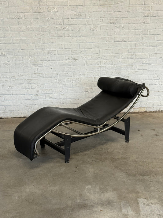 Chrome & Black Leather Chaise Longue