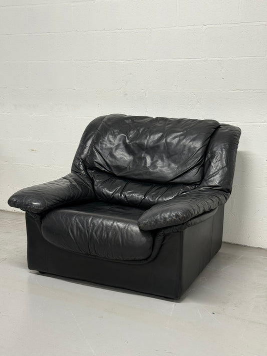 Vintage postmodern Black Leather Lounge Chair